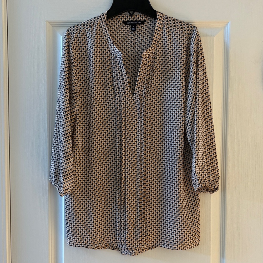 41 Hawthorn Black and White Geometric Blouse